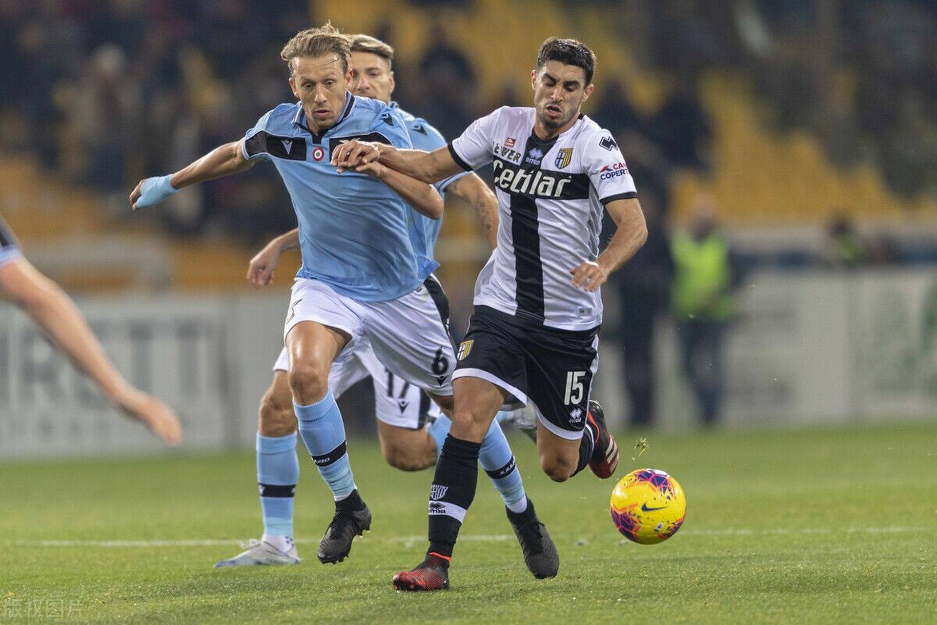 包含赛地聚焦：欧冠赛前热度飙升；拉齐奥单刀错失；管理层满意；年轻球员得到机会的词条